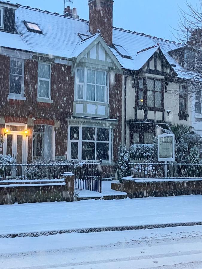 Broadlands Guest House Stratford-upon-Avon Eksteriør billede